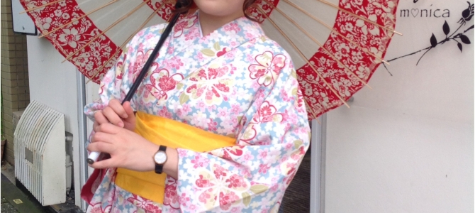 和傘をさして目立ち度満点✨ 和傘をさして目立ち度満点✨