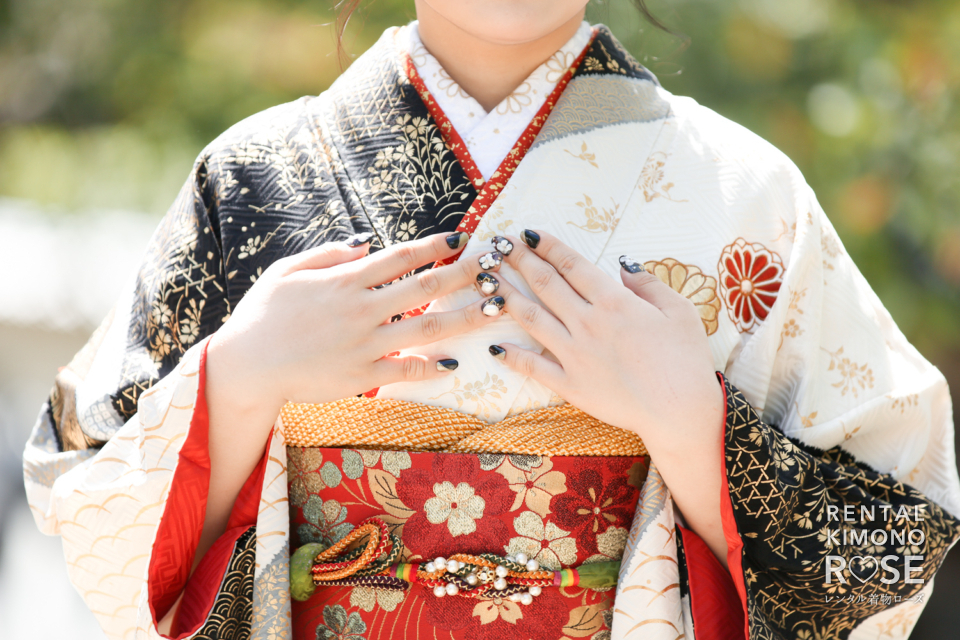 写真:京都・八坂庚申堂や八坂の塔で成人式振袖レンタルロケ撮影