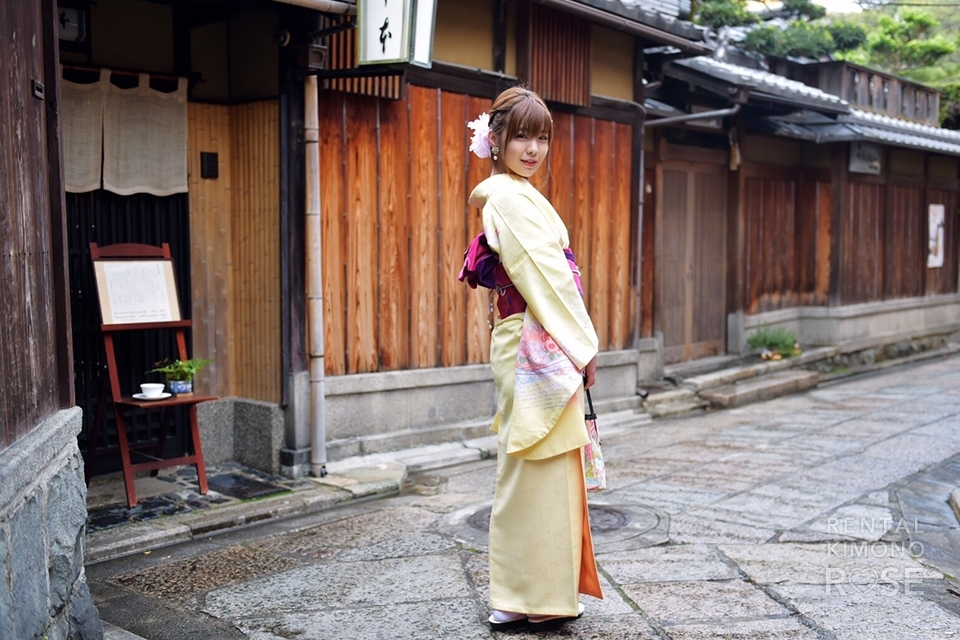 写真：黄色の可愛いお着物で京都探索♪