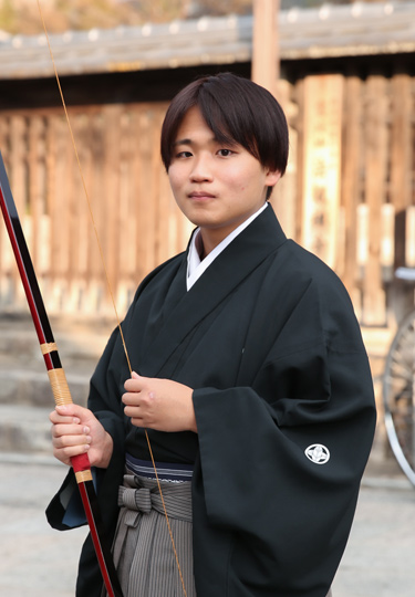 写真：通し矢袴・男性袴