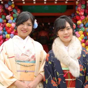写真:八坂庚申堂やカフェいっぱい!京都東山の真ん中で着物レンタル
