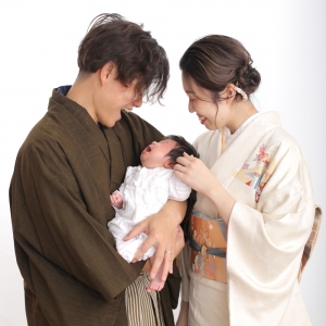 写真:お宮参りスタジオ撮影でニューボーンフォトが撮れるようになりました