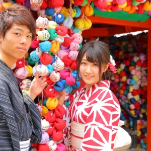 写真:中・高・大・短大・専門生が適用!ローズのレンタル着物学割