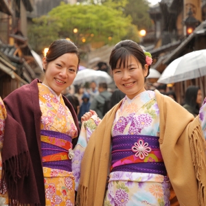 写真:【京都観光情報】〜4月30日 都をどり特別展 祇園・花の宴 草間彌生・花の間展