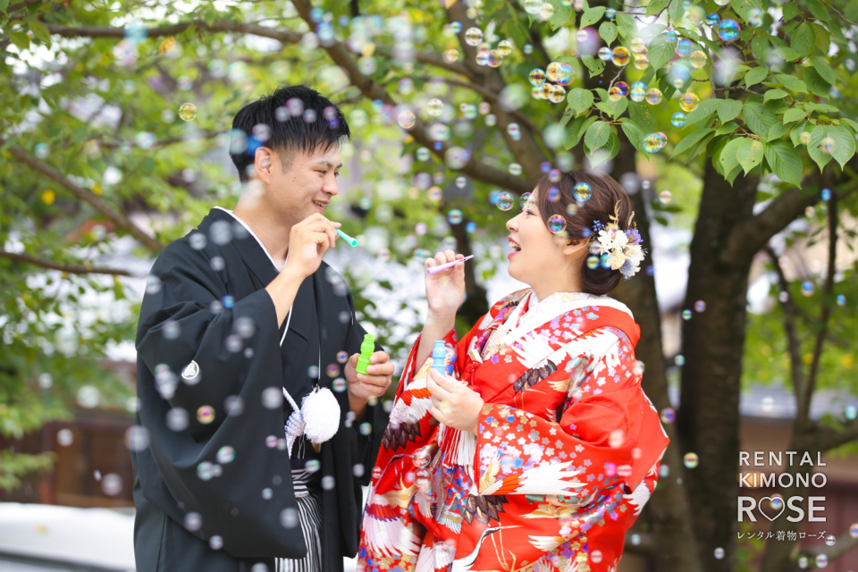 写真:京都東山・高台寺公園で色打掛など和装婚礼二着でのロケ撮影