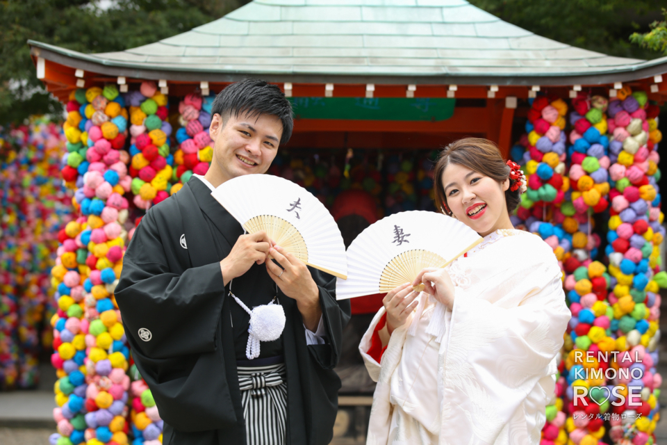 写真：京都東山・八坂庚申堂で白無垢など和装婚礼二着でのロケ撮影