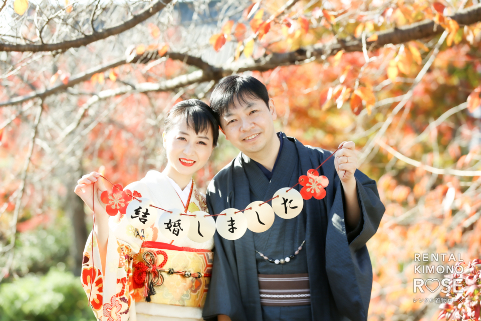 写真：紅葉の京都で新婚様の結婚記念振袖ロケーション撮影
