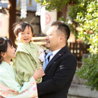 写真：京都・安井金比羅宮で七五三羽織袴と訪問着レンタルロケ撮影