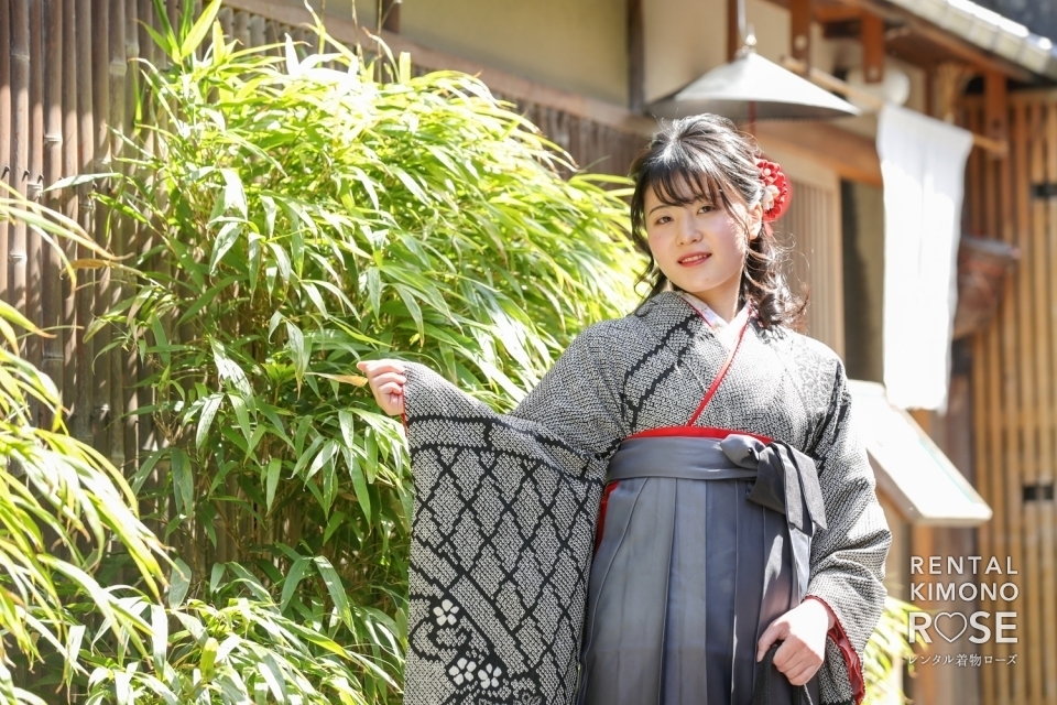 写真：京都・東山で卒業式当日の総絞り振袖袴レンタルの方を撮影