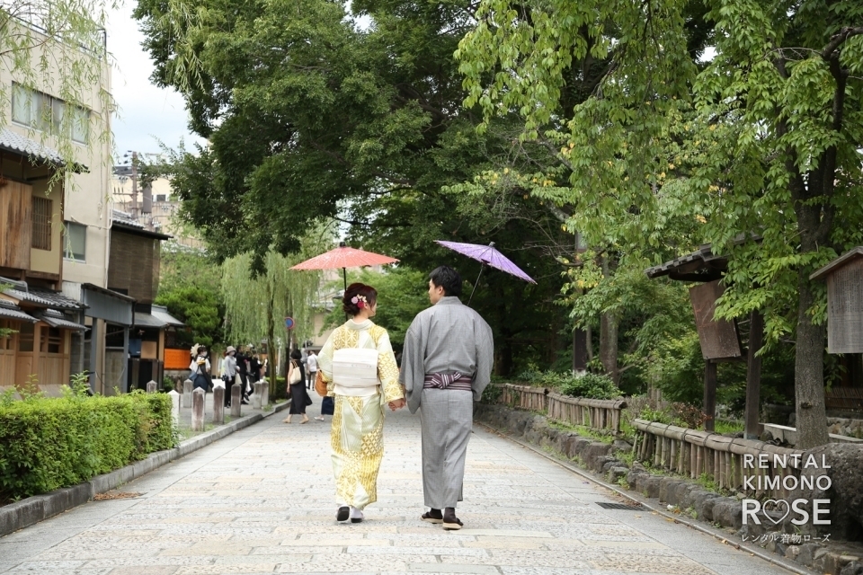 写真:夏の京都・東山エリアと祇園エリア二箇所で新婚様のロケ撮影