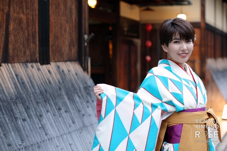 写真:京都・東山で卒業式当日の卒業袴レンタルの方を撮影