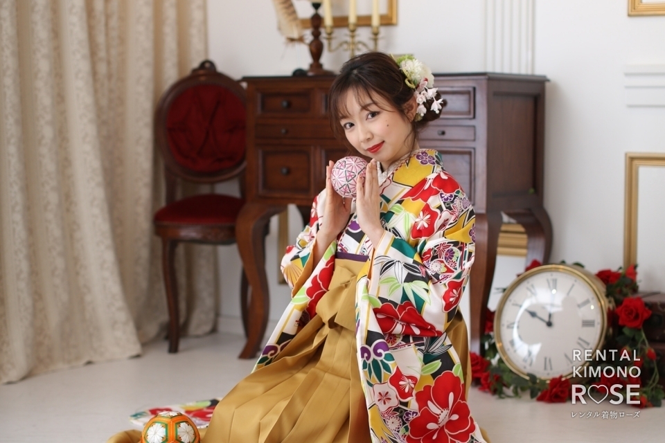 写真:卒業記念・前撮りに二尺袖袴で卒業袴レンタルスタジオ撮影