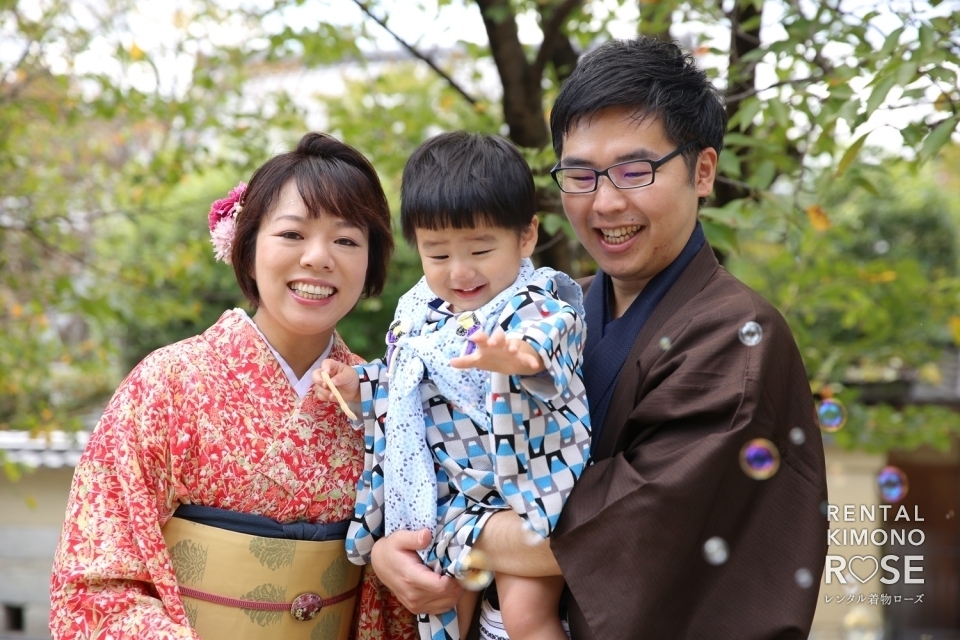 写真:京都・二年坂や高台寺公園でご家族様の観光ロケーション撮影