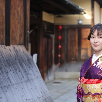 写真：京都・八坂庚申堂やスタジオで成人式振袖持ち込み着付け撮影