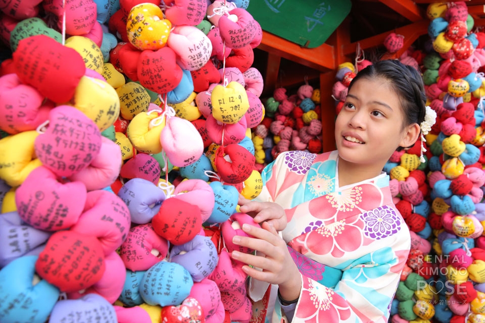 写真:海外からのお客様と京都東山ロケーション撮影