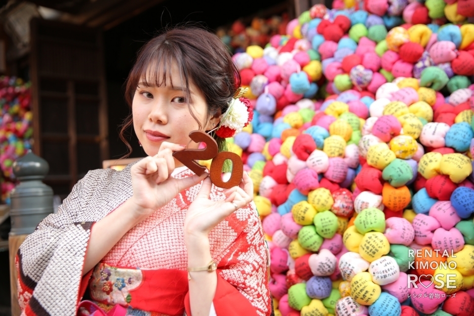 写真:京都・二年坂や八坂庚申堂で成人式振袖持ち込みロケーション撮影