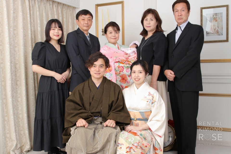 写真:スタジオにて着物姿でお宮参り前撮りとニューボーンフォト