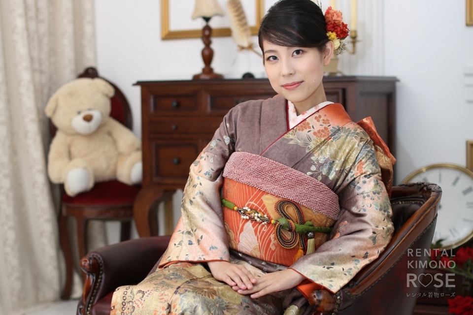 写真:写真スタジオにてお持ち込みの振袖で成人式前撮り撮影