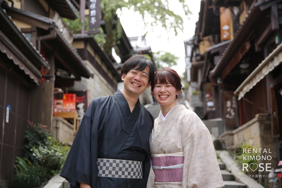 写真:秋の京都・八坂庚申堂や二年坂で新婚様の観光ロケーション撮影