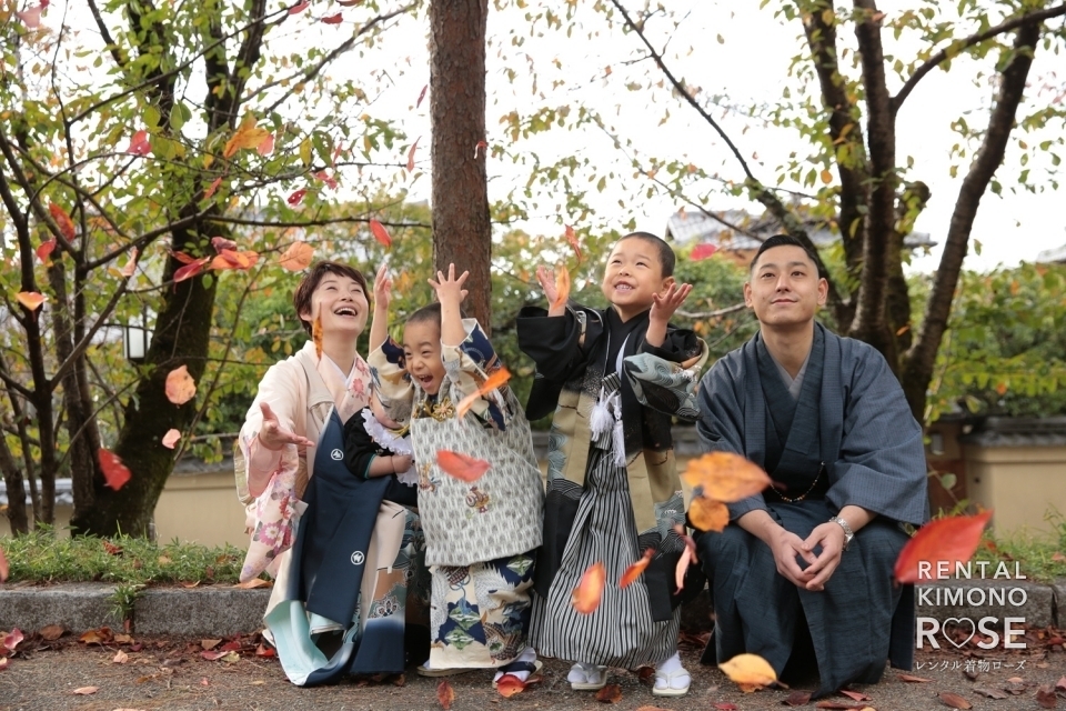 写真：紅葉の京都・東山でお宮参り＆七五三ご家族様ロケーション撮影