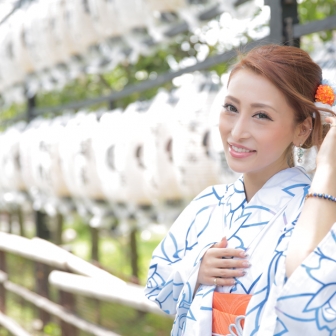 写真：美男美女のご家族と東山ロケ撮影