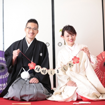写真：和装前撮り婚礼スタジオ撮影ポーズサンプル