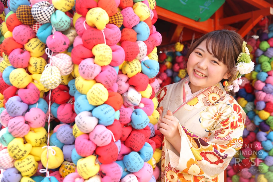 写真:振袖姿で東山ロケ撮!