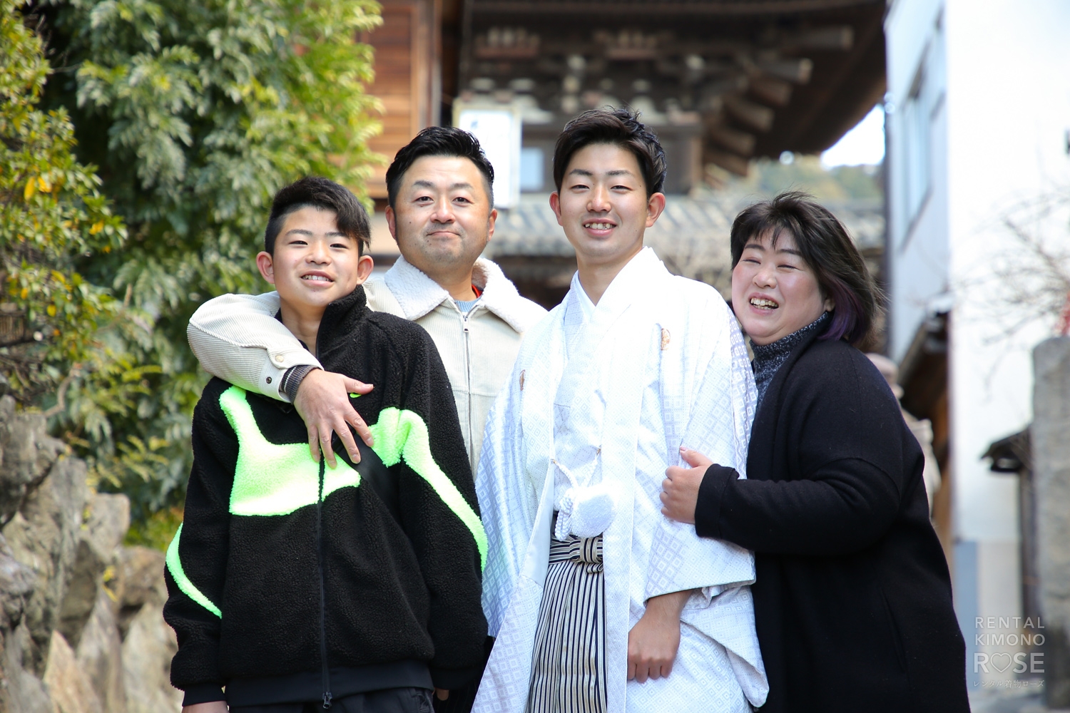 成人式記念・前撮りにご家族で男性羽織袴レンタルロケ撮影