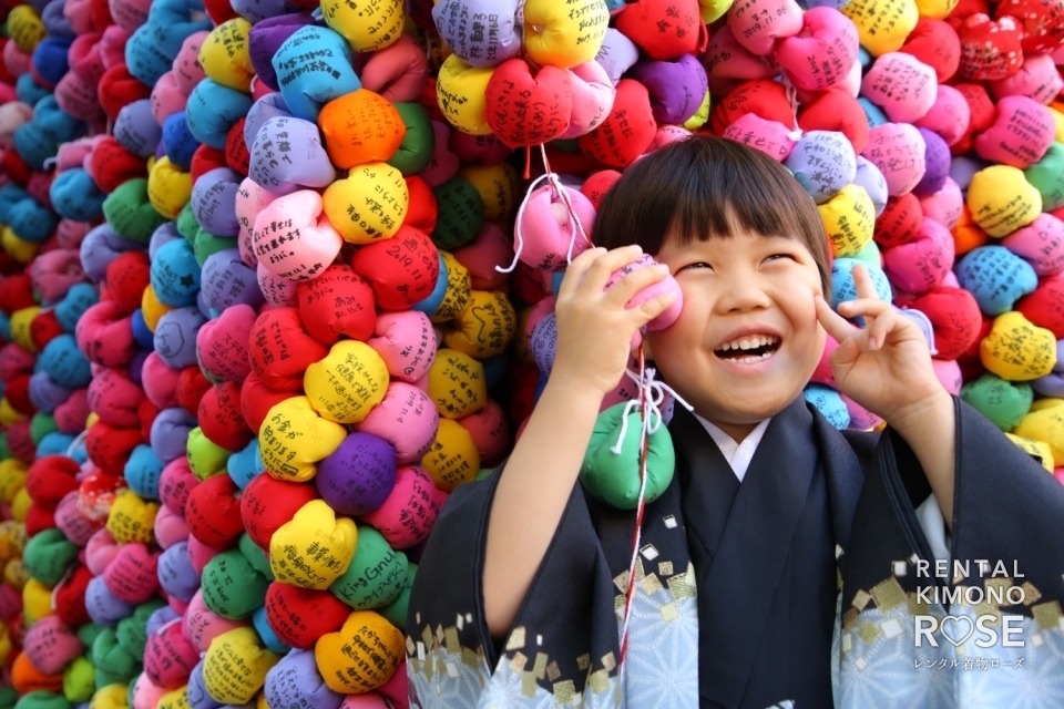 写真:京都・八坂の塔や八坂庚申堂で七五三ご家族様ロケーション撮影