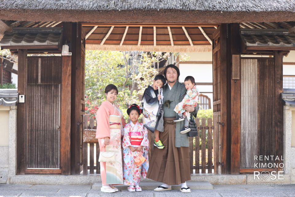 写真:京都東山とスタジオにて7歳の女の子と5歳の男の子の七五三撮影