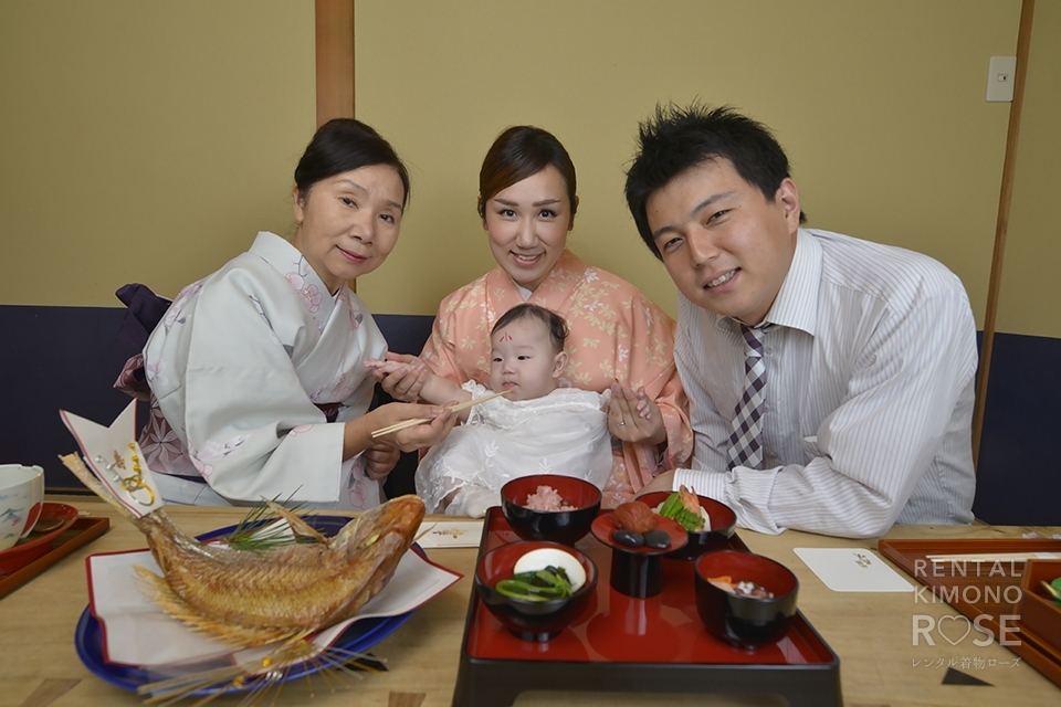 写真：京都でお食い初め