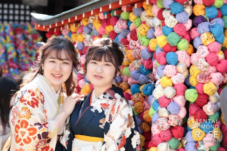 写真:卒業記念にお友達と京都・東山で振袖袴レンタルロケ撮影
