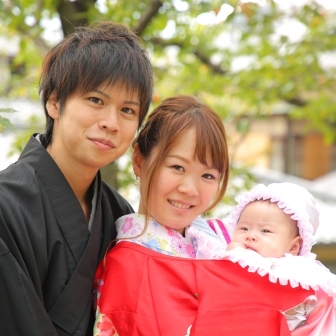 写真：赤ちゃんと着物姿でお宮参り風前撮り撮影