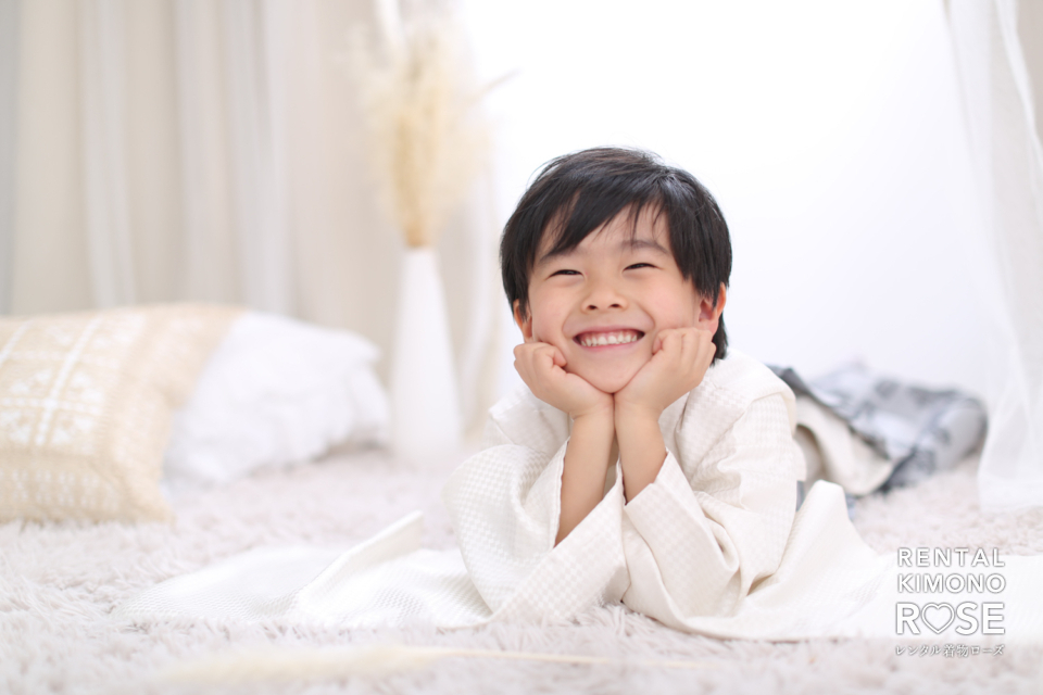 写真:京都東山の写真スタジオローズで七五三男児記念撮影