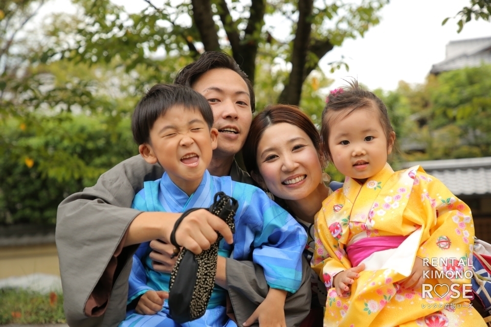 写真：九州から元気なお子さんとご家族の京都東山旅