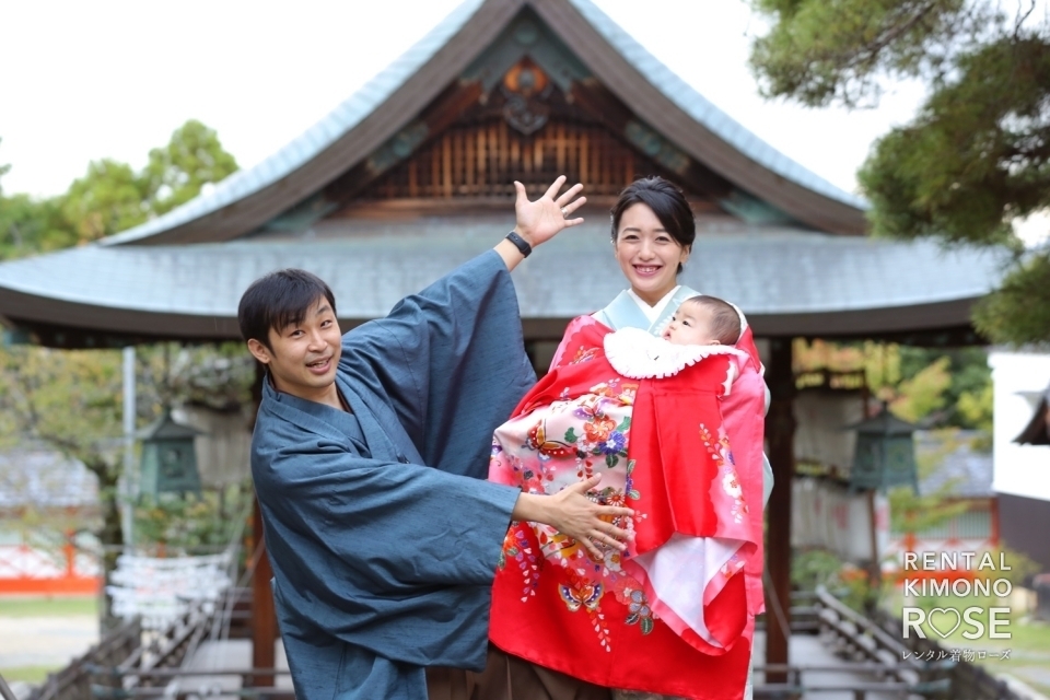写真：京都・新日吉神宮でお宮参りご家族様ロケーション撮影