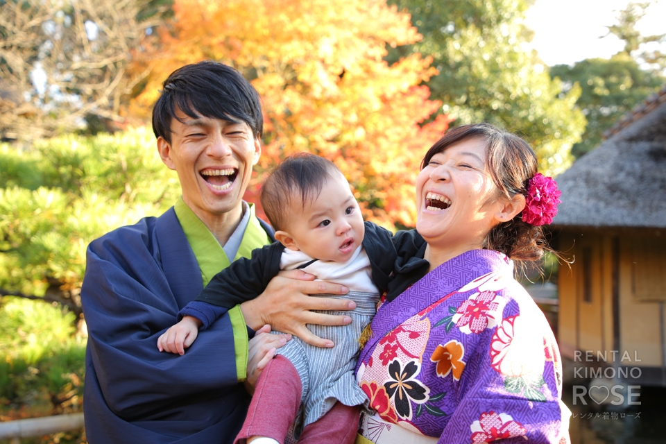 写真：赤ちゃんもご両親も笑顔いっぱいの京都東山着物旅行