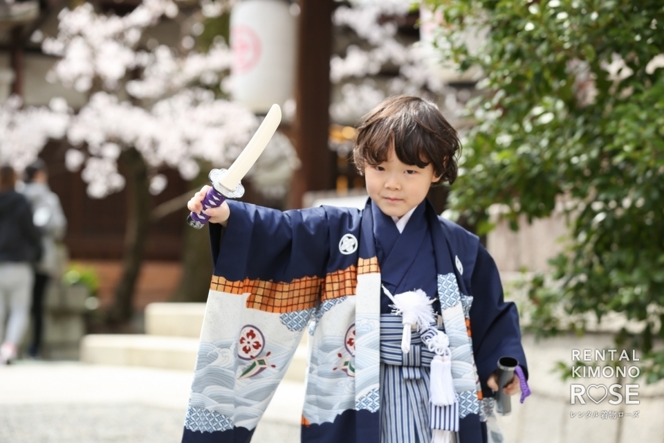 写真:京都・安井金比羅宮で七五三ご祈祷と八坂庚申堂ロケ撮影