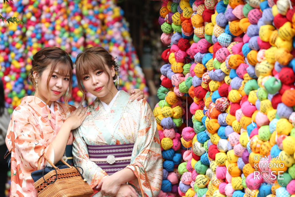 写真:春の京都に一際映える!アンティーク着物の女子旅記念撮影