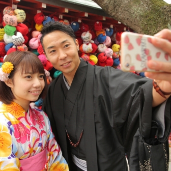 写真：カラフルキュートな着物でラブラブ京都旅行ロケ撮影