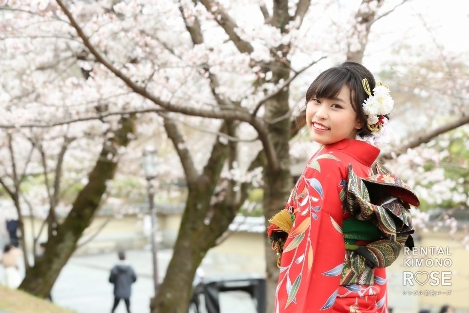 写真：お持ち込みの振袖で桜の高台寺公園とスタジオで成人式撮影