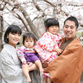 写真：桜咲く高台寺でYouTuber・Let’s ask Shogoさま御一行の着物ロケ撮影