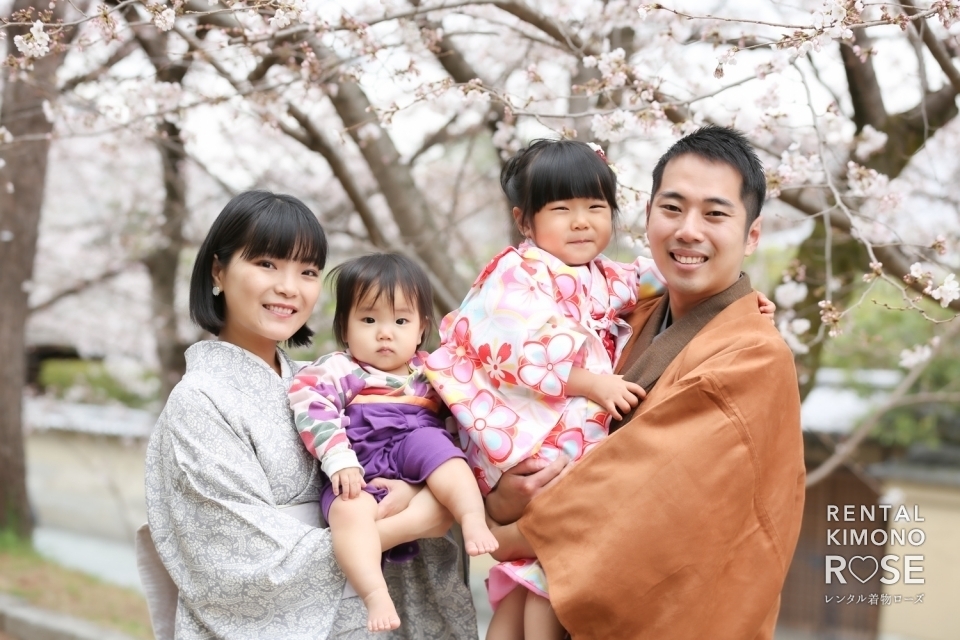 写真:桜咲く高台寺でYouTuber・Let’s ask Shogoさま御一行の着物ロケ撮影