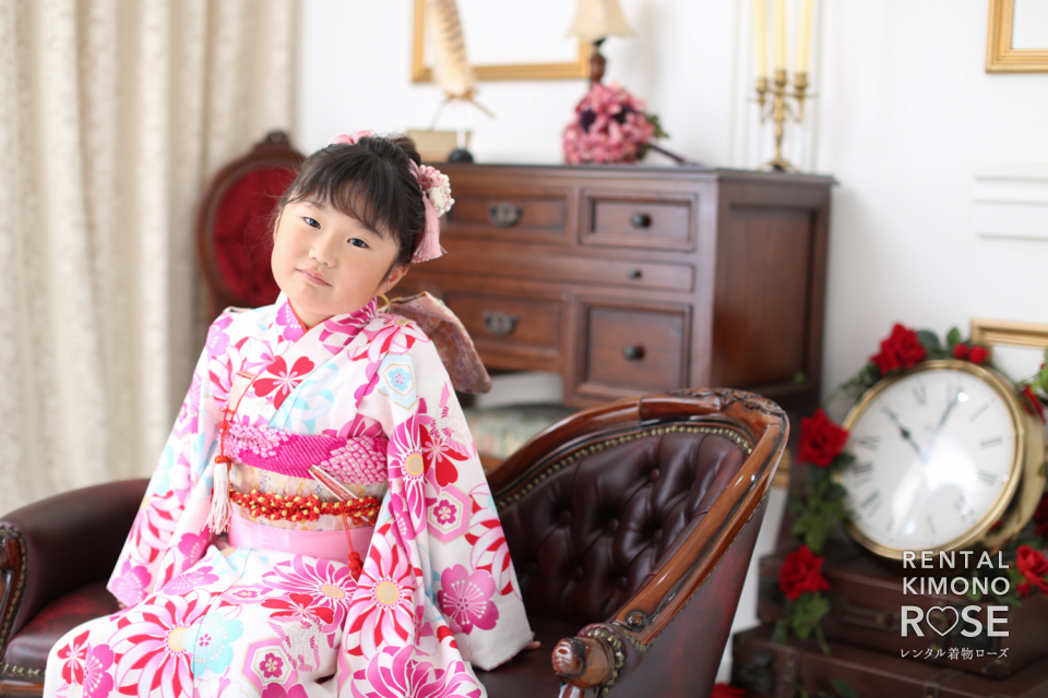 写真:京都東山の写真スタジオにて七五三レンタル振袖撮影