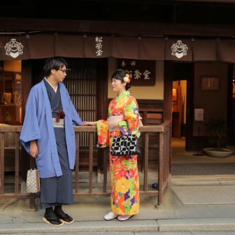 写真：しっとり着物姿で秋の東山デートをロケ撮影