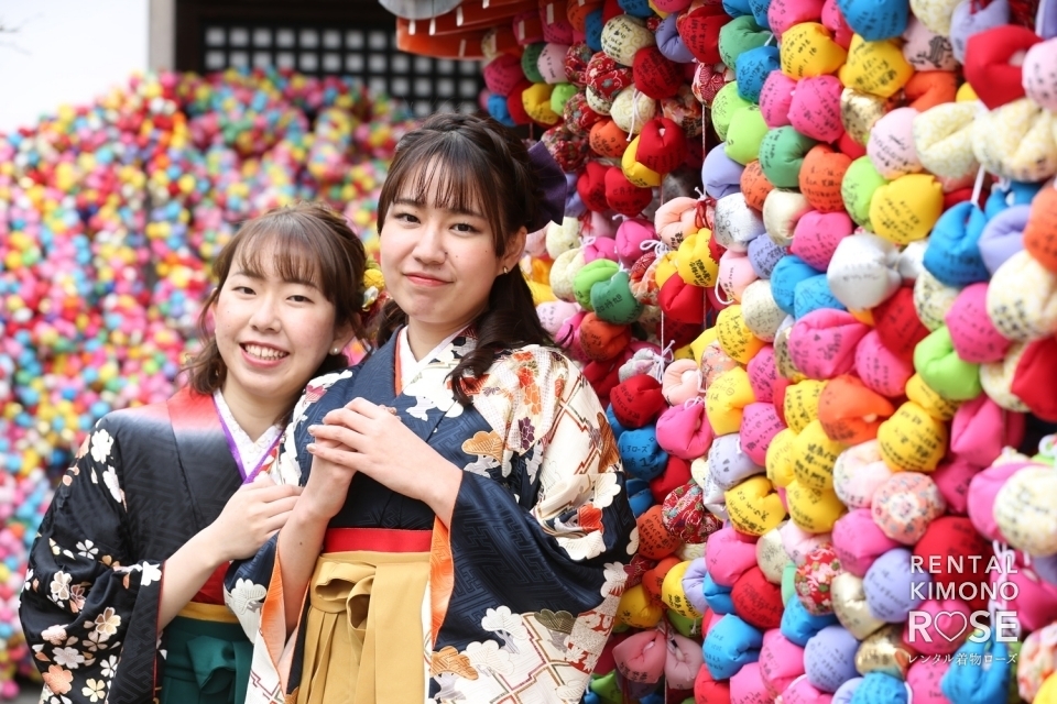 写真:卒業記念にお友達と振袖袴レンタル+持ち込みロケ撮影