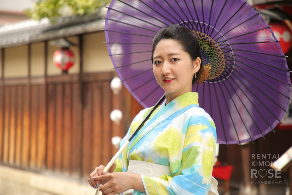 絹目の和傘で凛と美しく！浴衣でロケーション撮影 | ギャラリー | 京都 