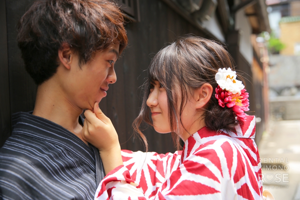 写真：学生さんカップルの浴衣京都観光デートをロケ撮影