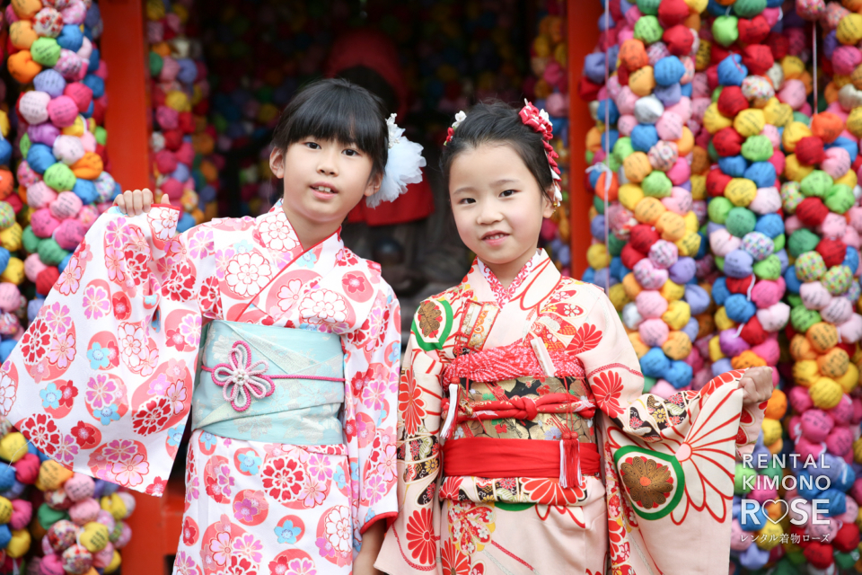 写真:雨の京都東山とスタジオでリピーター様の七五三姉妹着物撮影