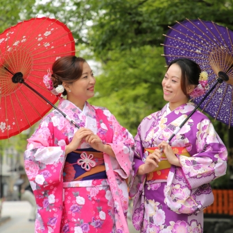 写真：海外からのお客様と祇園ぶらりロケ撮☆